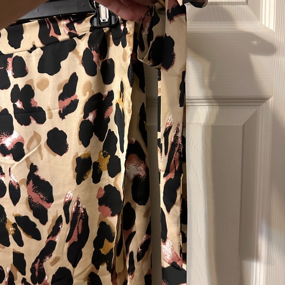 NWT leopard wrap skirt - Picture 3 of 6